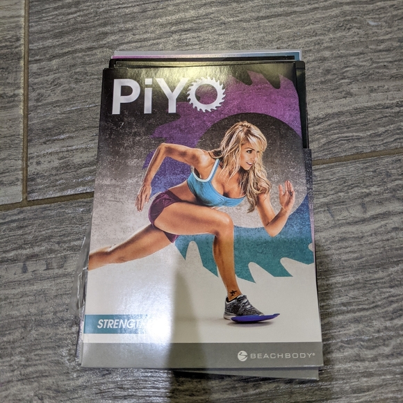 Chalene Johnson's PiYo Kit, DVD Workout with Exercise Videos + Fitness Tool - Picture 1 of 3